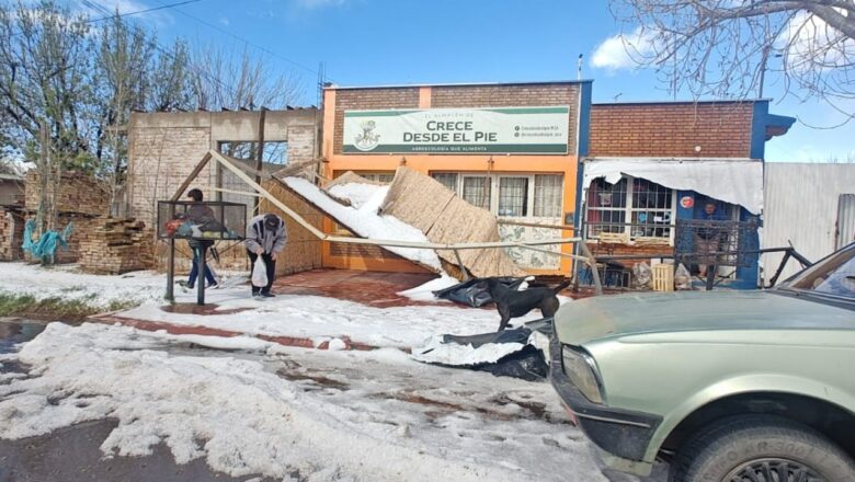 Asisten a cerca de 50 familias de San Carlos por la tormenta granicera