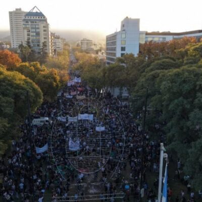 Masiva marcha en Mendoza por el cumplimiento de la Ley de Financiamiento Universitario