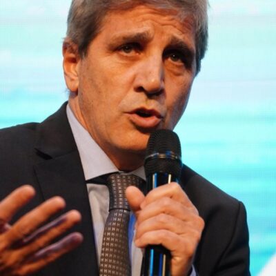 Caputo anunció que el Gobierno enviará al Congreso una modificación de la Ley de Inocencia Fiscal